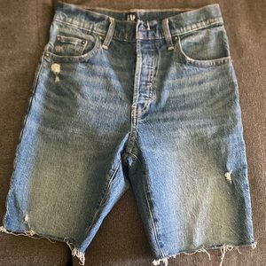 GAP women jorts size 2